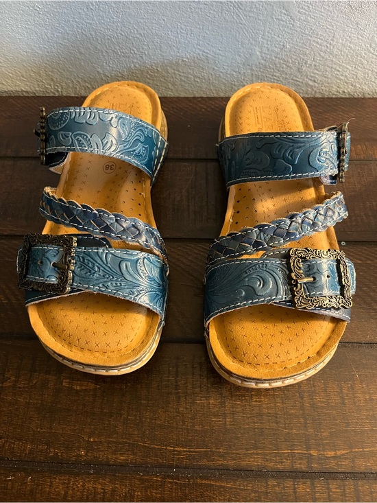 L'Artiste by Spring Step Shoes - L'Artiste Spring Step Size 38 Blue Astra Sandals Embossed Leather Ornate Buckle